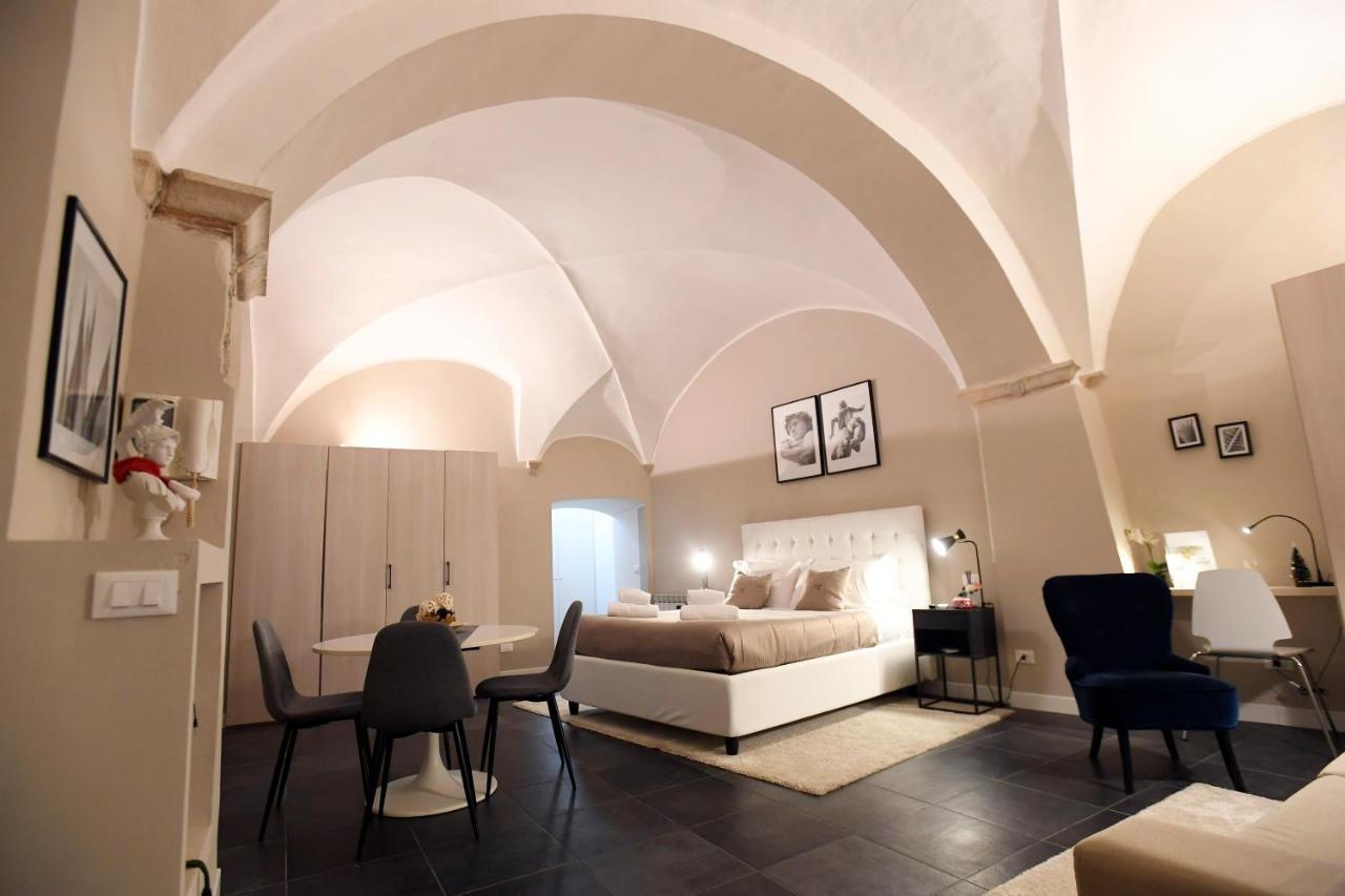21 - Piazza Navona Apartment