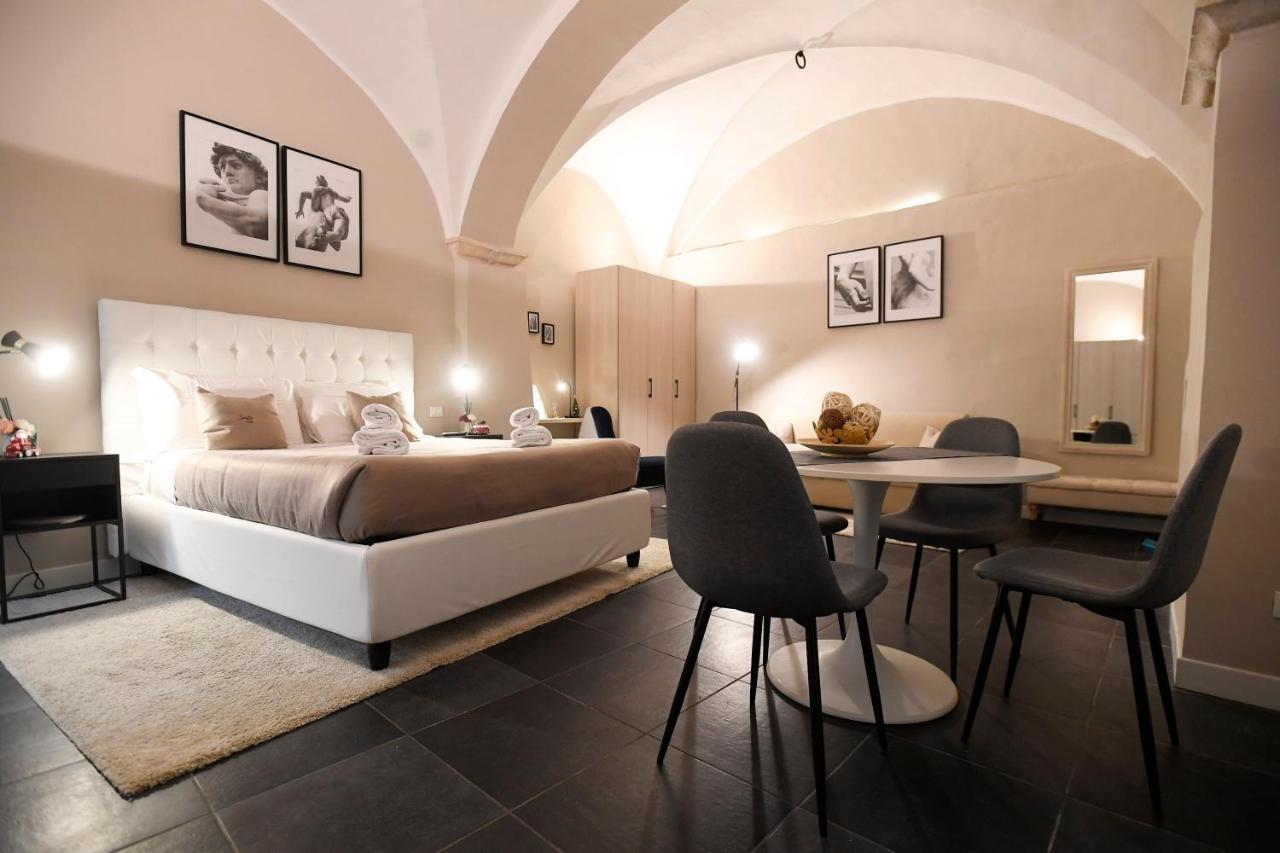 21 - Piazza Navona Apartment